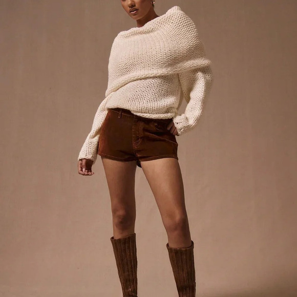 Cream Casual Women's Oversized Foldover Boat Neck Knit Jumper - Picture 4 of 5